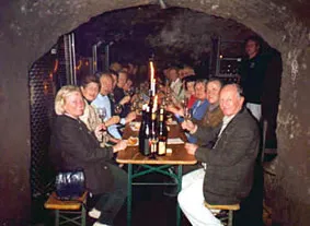 Weinprobe im Gewölbekeller